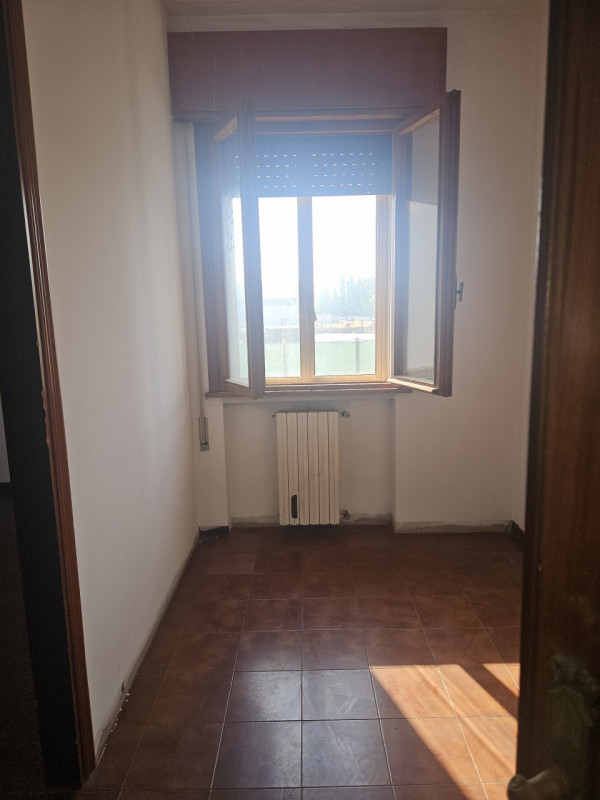 Situata nel cuore di Vighizzolo d'Este, questa affascinante villa singola offre un'opportunità im...