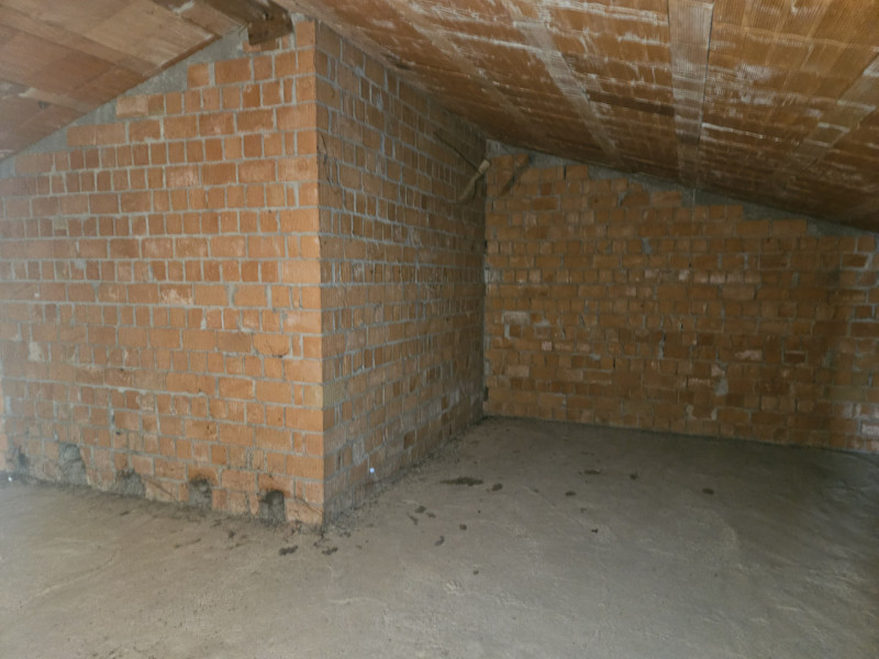 Situata nel cuore di Vighizzolo d'Este, questa affascinante villa singola offre un'opportunità im...