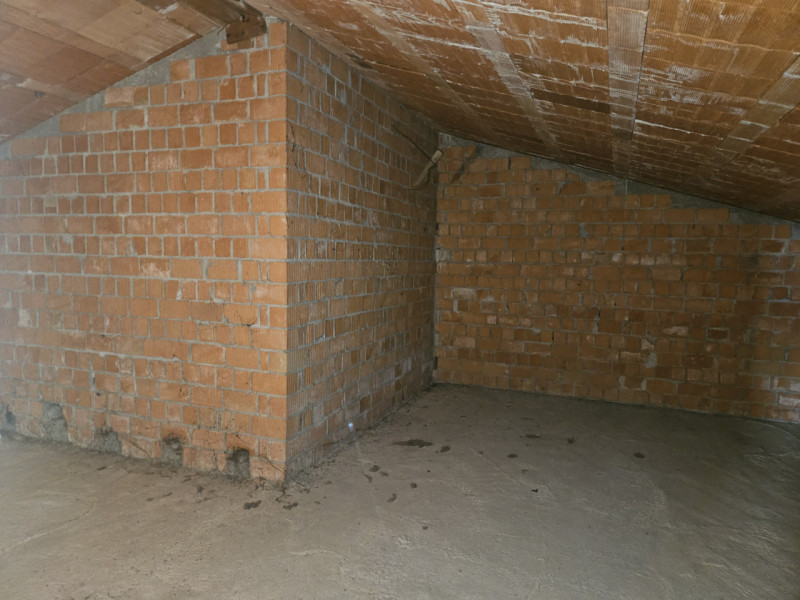Situata nel cuore di Vighizzolo d'Este, questa affascinante villa singola offre un'opportunità im...