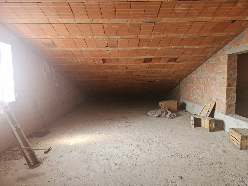 Situata nel cuore di Vighizzolo d'Este, questa affascinante villa singola offre un'opportunità im...