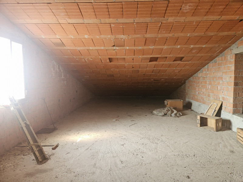 Situata nel cuore di Vighizzolo d'Este, questa affascinante villa singola offre un'opportunità im...