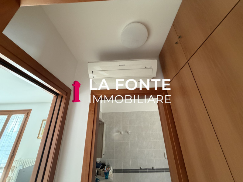 PIANIGA in prossimità del CENTRO elegante BILOCALE ARREDATO di circa 60 mq.

L'immobile si distin...