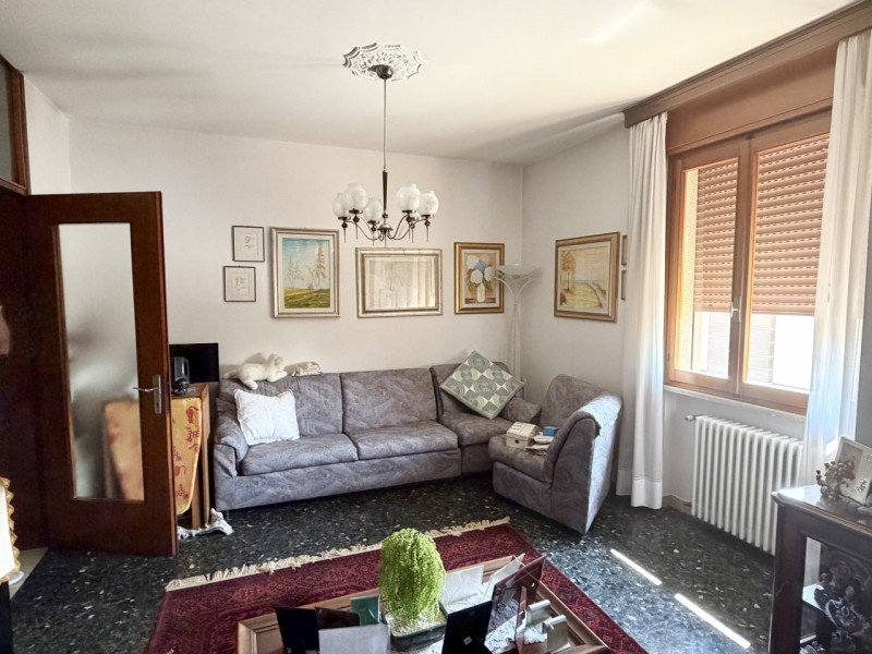 Castelfranco V.to: proponiamo in vendita una abitazione bifamiliare indipendente disposta su 2 li...
