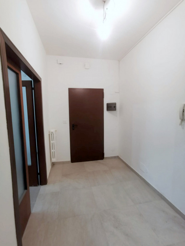 AMPIO 2 CAMERE ZONA PALESTRO €.229.000 - rif.LM014

Proponiamo un ampio 2 camere situato nel cuor...