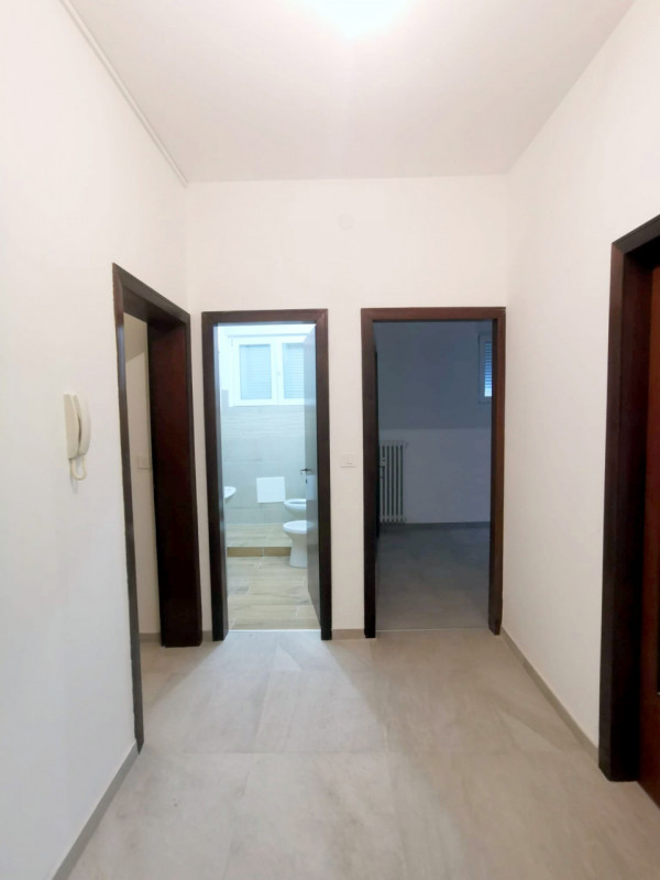 AMPIO 2 CAMERE ZONA PALESTRO €.229.000 - rif.LM014

Proponiamo un ampio 2 camere situato nel cuor...