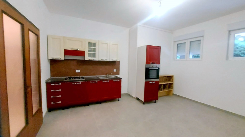 AMPIO 2 CAMERE ZONA PALESTRO €.229.000 - rif.LM014

Proponiamo un ampio 2 camere situato nel cuor...
