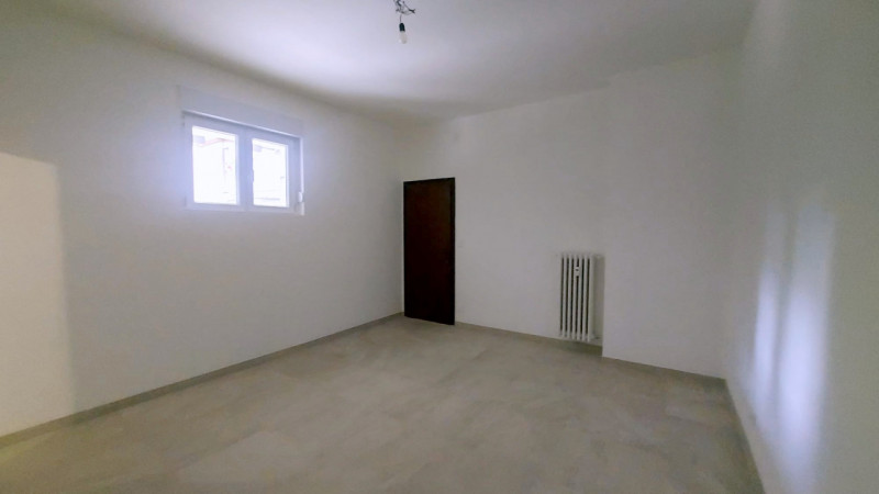 AMPIO 2 CAMERE ZONA PALESTRO €.229.000 - rif.LM014

Proponiamo un ampio 2 camere situato nel cuor...