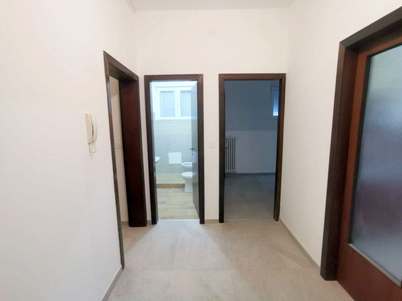 AMPIO 2 CAMERE ZONA PALESTRO €.229.000 - rif.LM014

Proponiamo un ampio 2 camere situato nel cuor...