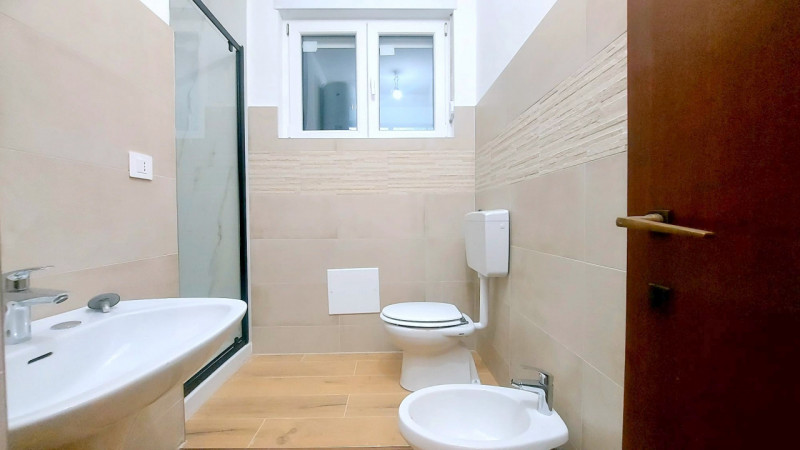 AMPIO 2 CAMERE ZONA PALESTRO €.229.000 - rif.LM014

Proponiamo un ampio 2 camere situato nel cuor...