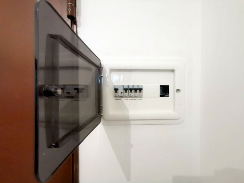 AMPIO 2 CAMERE ZONA PALESTRO €.229.000 - rif.LM014

Proponiamo un ampio 2 camere situato nel cuor...
