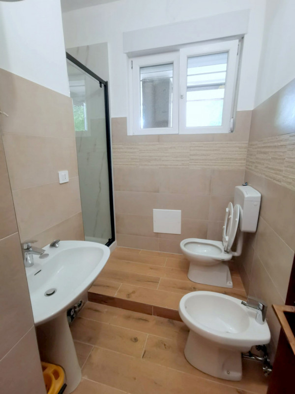 AMPIO 2 CAMERE ZONA PALESTRO €.229.000 - rif.LM014

Proponiamo un ampio 2 camere situato nel cuor...