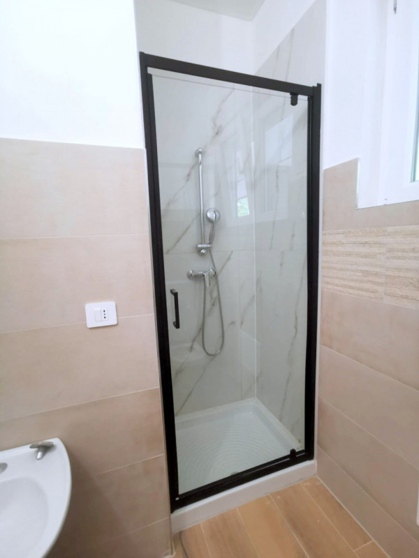 AMPIO 2 CAMERE ZONA PALESTRO €.229.000 - rif.LM014

Proponiamo un ampio 2 camere situato nel cuor...
