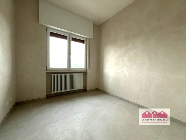TEATRO NUOVO: ELEGANTE APPARTAMENTO CON QUATTRO CAMERE, TERRAZZE PANORAMICHE E GARAGE. RIF. 2277X...