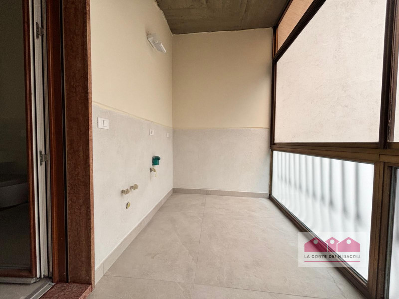 TEATRO NUOVO: ELEGANTE APPARTAMENTO CON QUATTRO CAMERE, TERRAZZE PANORAMICHE E GARAGE. RIF. 2277X...
