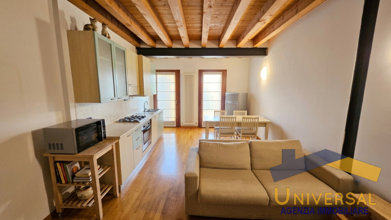 CAMPOSAMPIERO - CENTRO STORICO - in posizione invidiabile, in quanto situato nel pieno centro sto...
