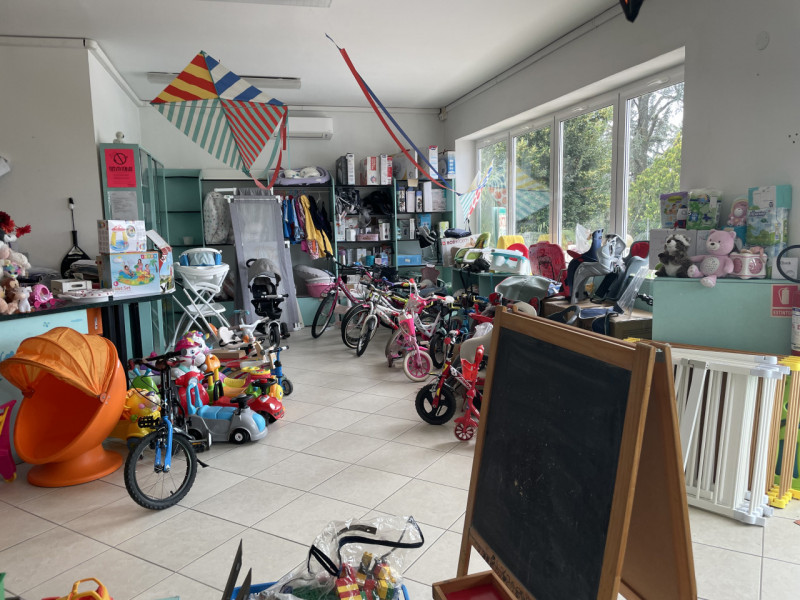 In vendita a Sant'Angelo di Piove di Sacco, proponiamo complesso immobiliare, situato in una stra...