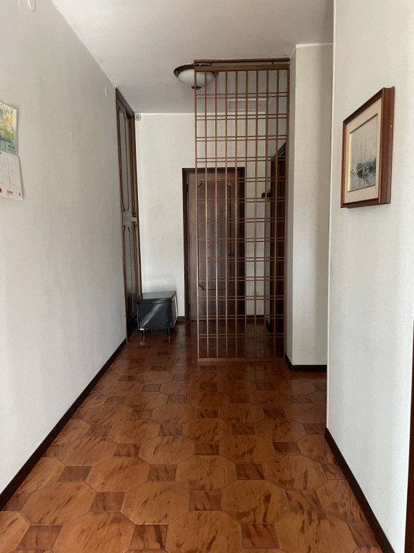 In vendita a Sant'Angelo di Piove di Sacco, proponiamo complesso immobiliare, situato in una stra...