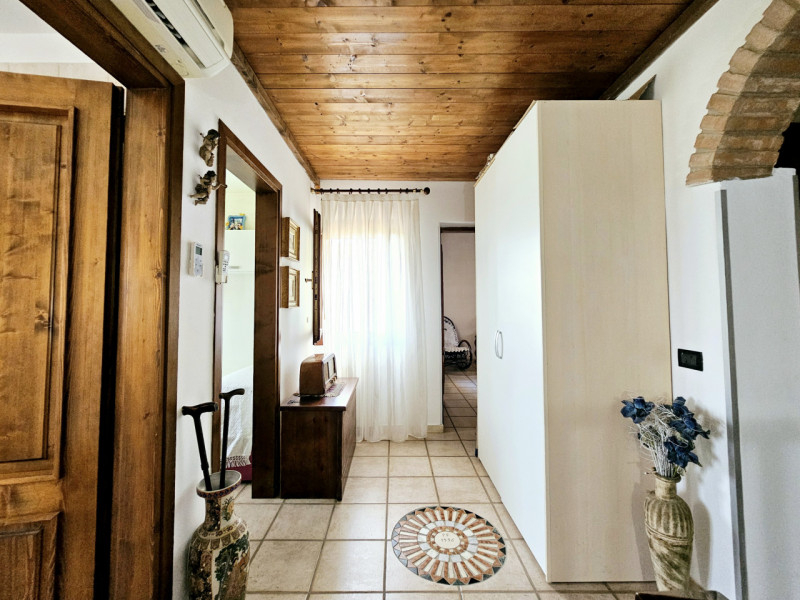 Proponiamo in vendita a Ponso, in un contesto tranquillo, spettacolare bifamiliare con ampia area...