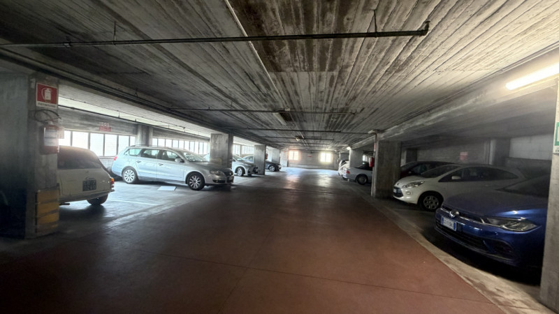 Santa Rita / Facciolati – Ampio pentalocale panoramico con terrazze abitabili, posto auto e vista...