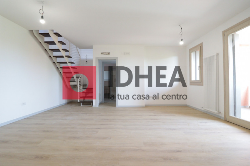 QUINTO DI TREVISO

"""RIFERIMENTO FUQ1"""

L'agenzia immobiliare Idhea ha il piacere di presentar...