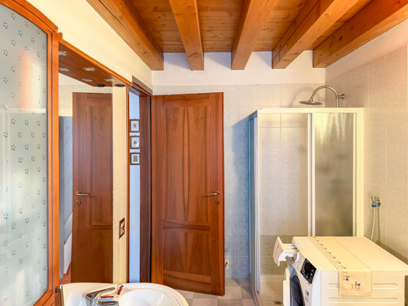 (per INFO Vittorio 3517343301) Nel cuore di Giavera del Montello proponiamo in vendita un elegant...