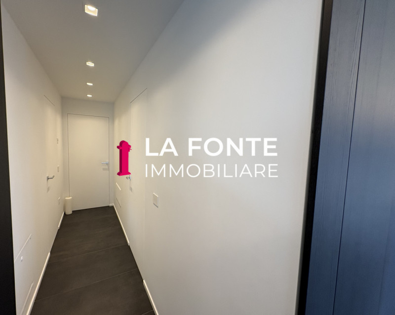STRA - NUOVO E MODERNO ATTICO ARREDATO, situato al secondo piano in una zona centrale e riservata...