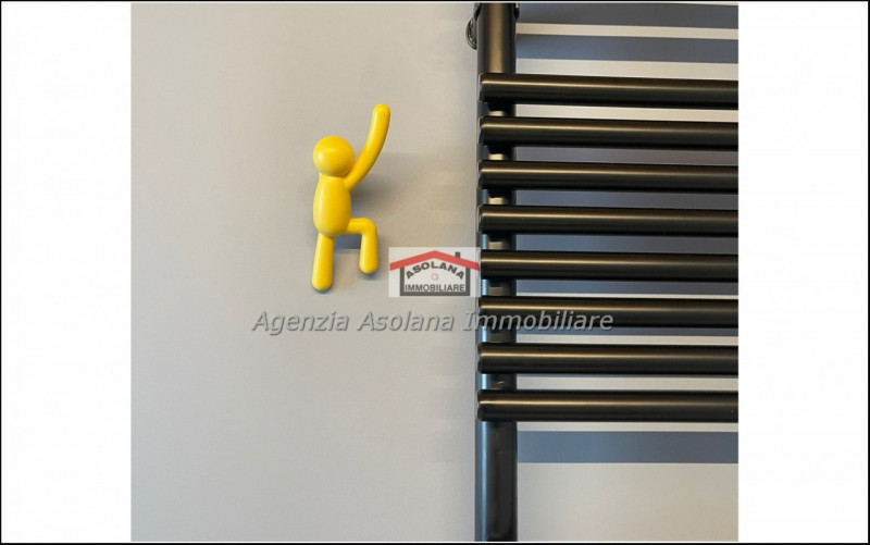 In contesto di pregio in posizione dominante, affittasi mini appartamento indipendente ad Onè di ...