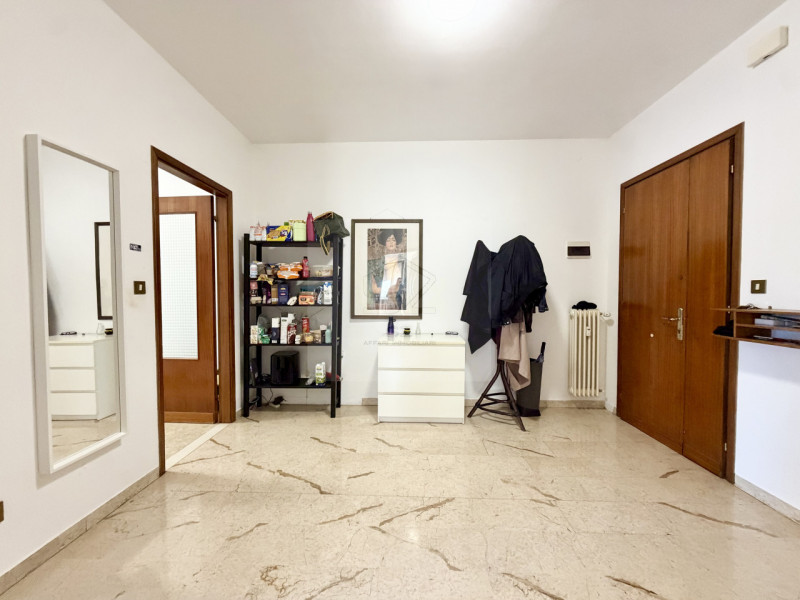 PADOVA-Q. SANTA RITA

Nel cuore del quartiere Santa Rita, in una posizione comoda a tutti i princ...