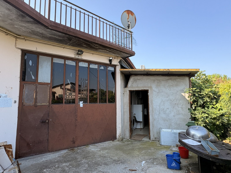 In vendita nel comune di Cadoneghe, proponiamo un'interessante soluzione indipendente unica nel s...