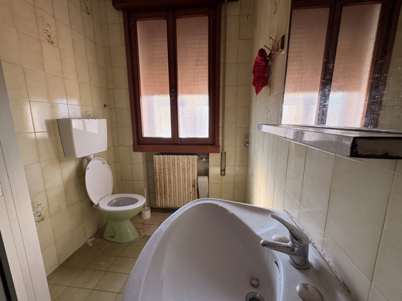 In vendita nel comune di Cadoneghe, proponiamo un'interessante soluzione indipendente unica nel s...