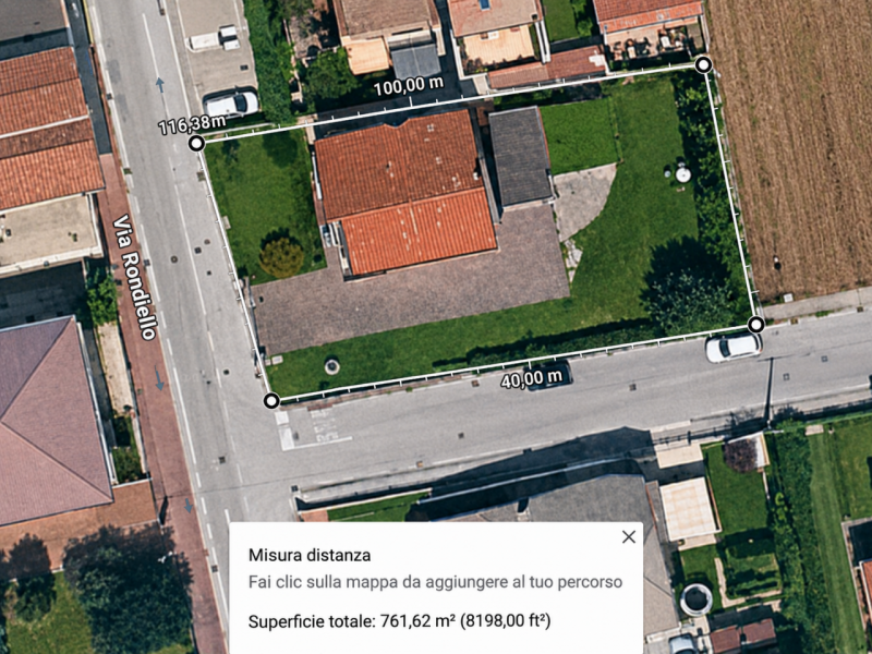 Nel cuore di Tombolo, in una posizione tranquilla e riservata, sorge questa affascinante villa si...