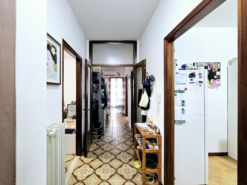 Proponiamo in vendita per investimento, in una tranquilla zona residenziale di Este, appartamento...