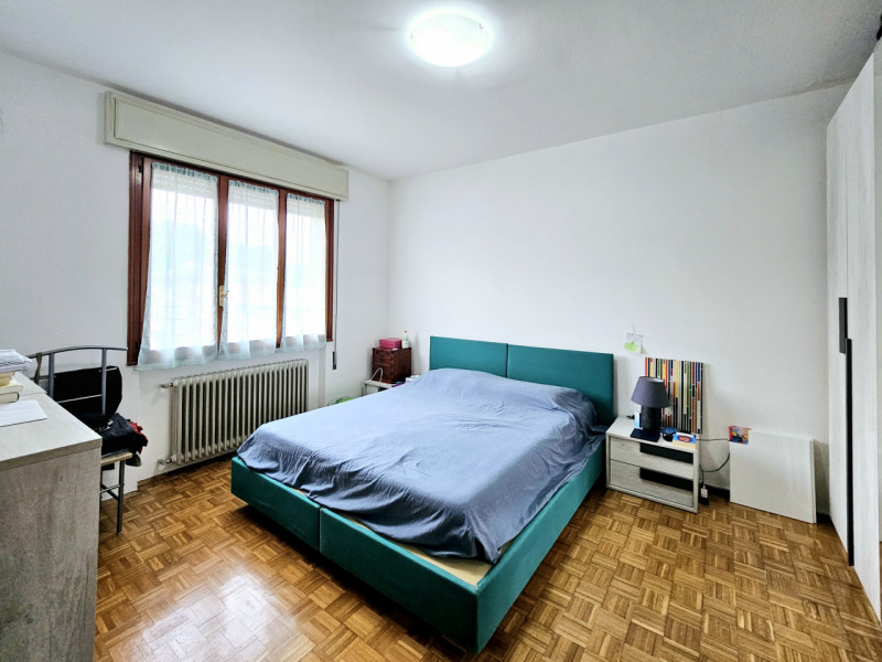 Proponiamo in vendita per investimento, in una tranquilla zona residenziale di Este, appartamento...