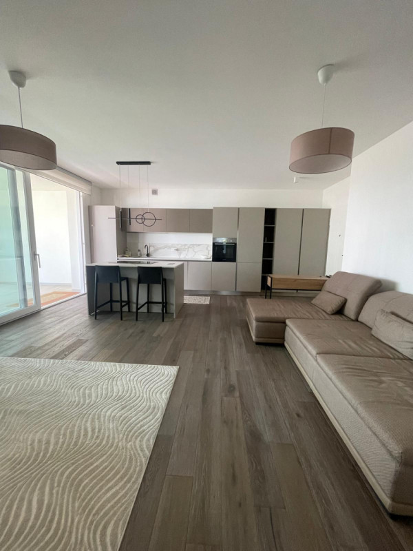 In zona centralissima, ai confini con Abano Terme, su elegante palazzina di nuova costruzione in ...