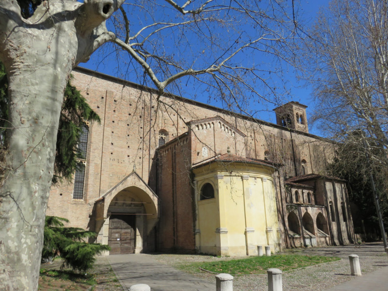 PIAZZA EREMITANI: DISPONIBILE DA GENNAIO 2027 NEGOZIO in zona di forte passaggio nelle immediate ...