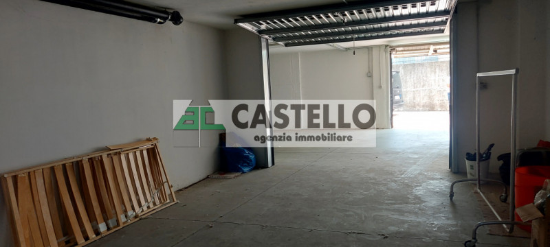 Cadoneghe Castagnara affittasi garage al piano interrato di 30mq già libero.€.120/mese. Rif. 200
...