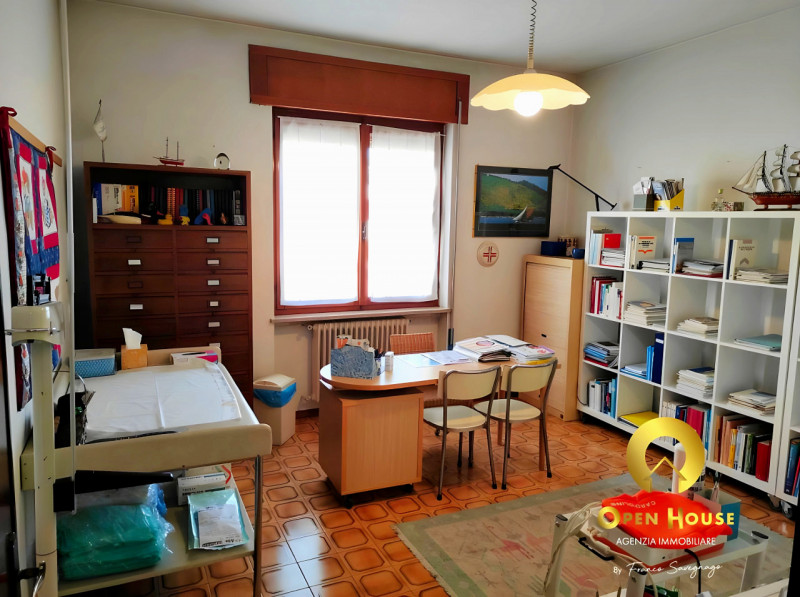 OPEN HOUSE by Franco Savegnago propone in vendita un ambulatorio/ufficio (categoria A/10) attualm...