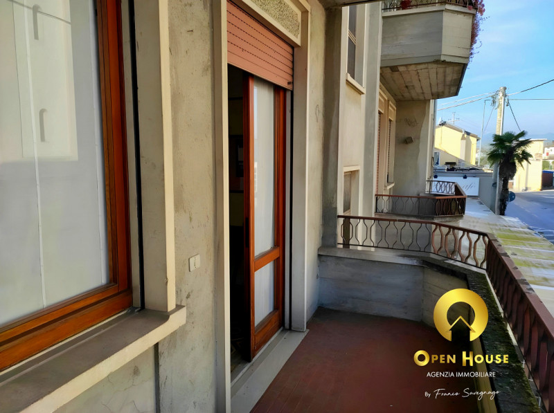 OPEN HOUSE by Franco Savegnago propone in vendita un ambulatorio/ufficio (categoria A/10) attualm...