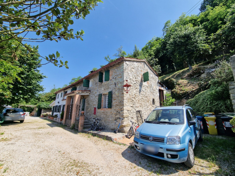 Nel suggestivo contesto dei Colli Euganei, immerso nella natura e circondato da paesaggi che rega...