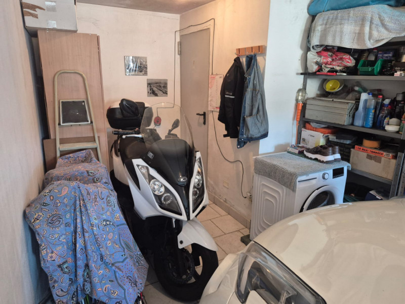 Appartamento duplex con ingresso indipendente in piccolo contesto residenziale

In una posizione ...