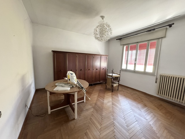 TRAMBACCHE DI VEGGIANO (PD) posizionata ai confini con Saccolongo CASA SINGOLA da rimodernare con...
