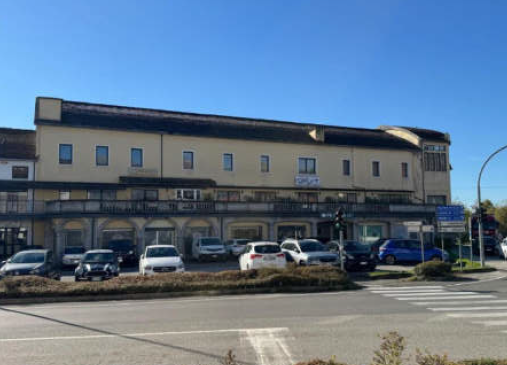 Rif. A.A.25-25

Vendita all'asta - albergo al 1° piano in data 22 settembre 2026

Descrizione: tr...
