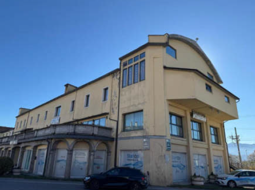 Rif. A.A.25-25

Vendita all'asta - albergo al 1° piano in data 22 settembre 2026

Descrizione: tr...