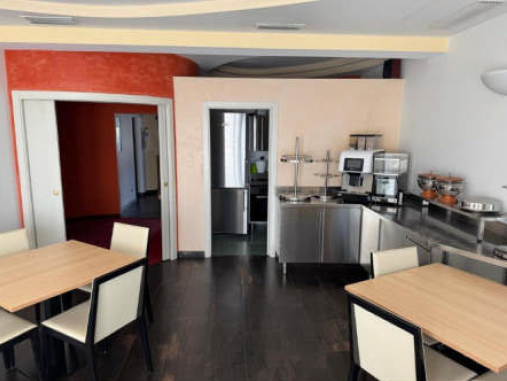 Rif. A.A.25-25

Vendita all'asta - albergo al 1° piano in data 22 settembre 2026

Descrizione: tr...