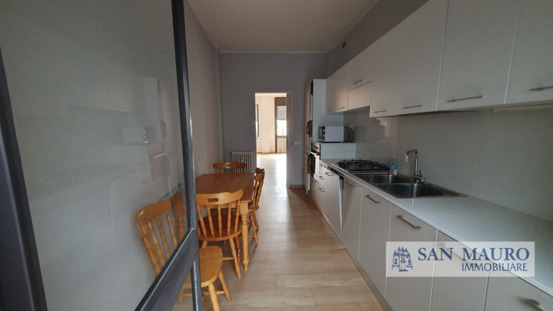 VICENZA - ZONA TEATRO NUOVO: in contesto residenziale molto tranquillo, proponiamo un appartament...