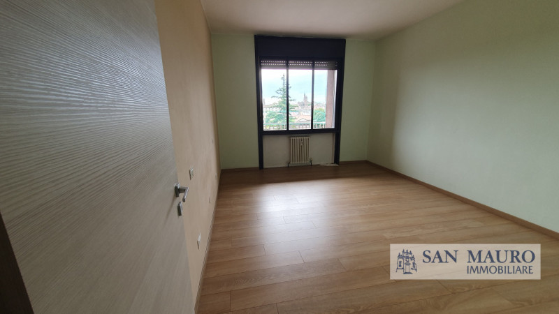 VICENZA - ZONA TEATRO NUOVO: in contesto residenziale molto tranquillo, proponiamo un appartament...