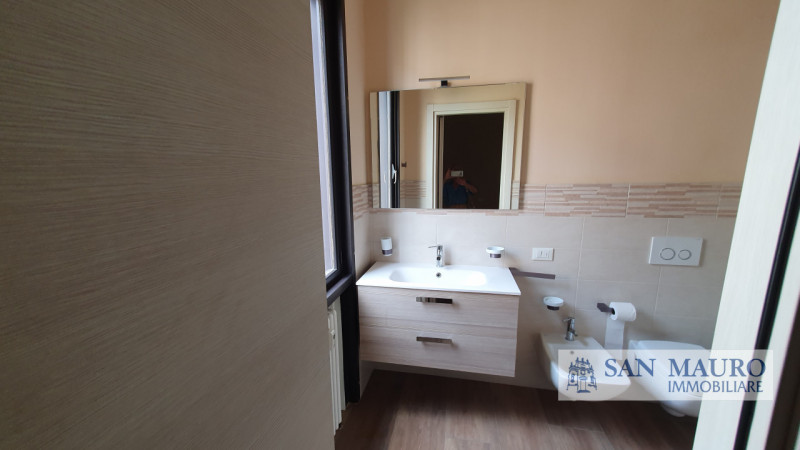 VICENZA - ZONA TEATRO NUOVO: in contesto residenziale molto tranquillo, proponiamo un appartament...