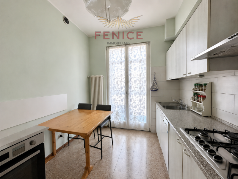 Ampi spazi, comfort moderno e una posizione che tutti desiderano: la casa che stavi aspettando.

...