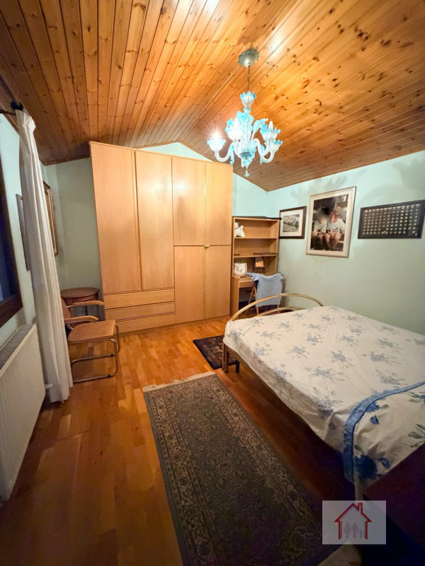 Rif: DS225
X INFO - Denis: 340.254.0785

In contesto tranquillo e residenziale nel comune di Giav...