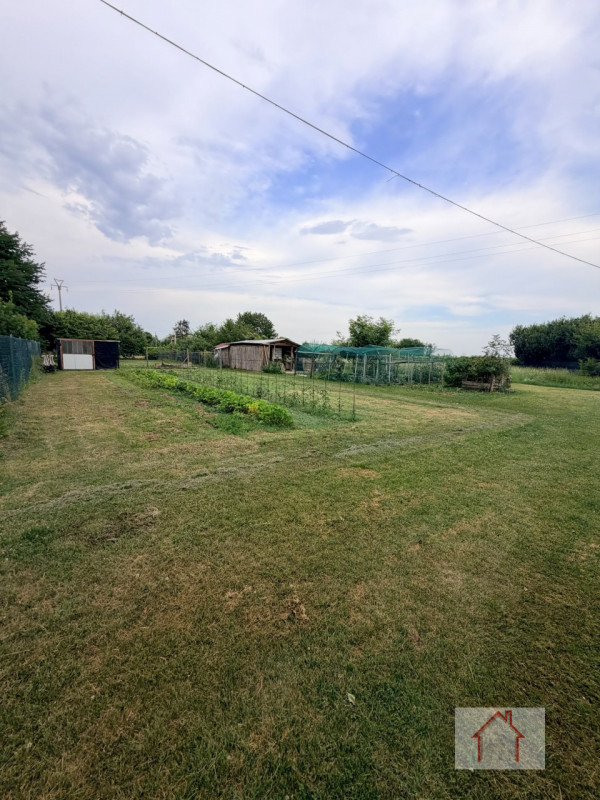 Rif: DS225
X INFO - Denis: 340.254.0785

In contesto tranquillo e residenziale nel comune di Giav...
